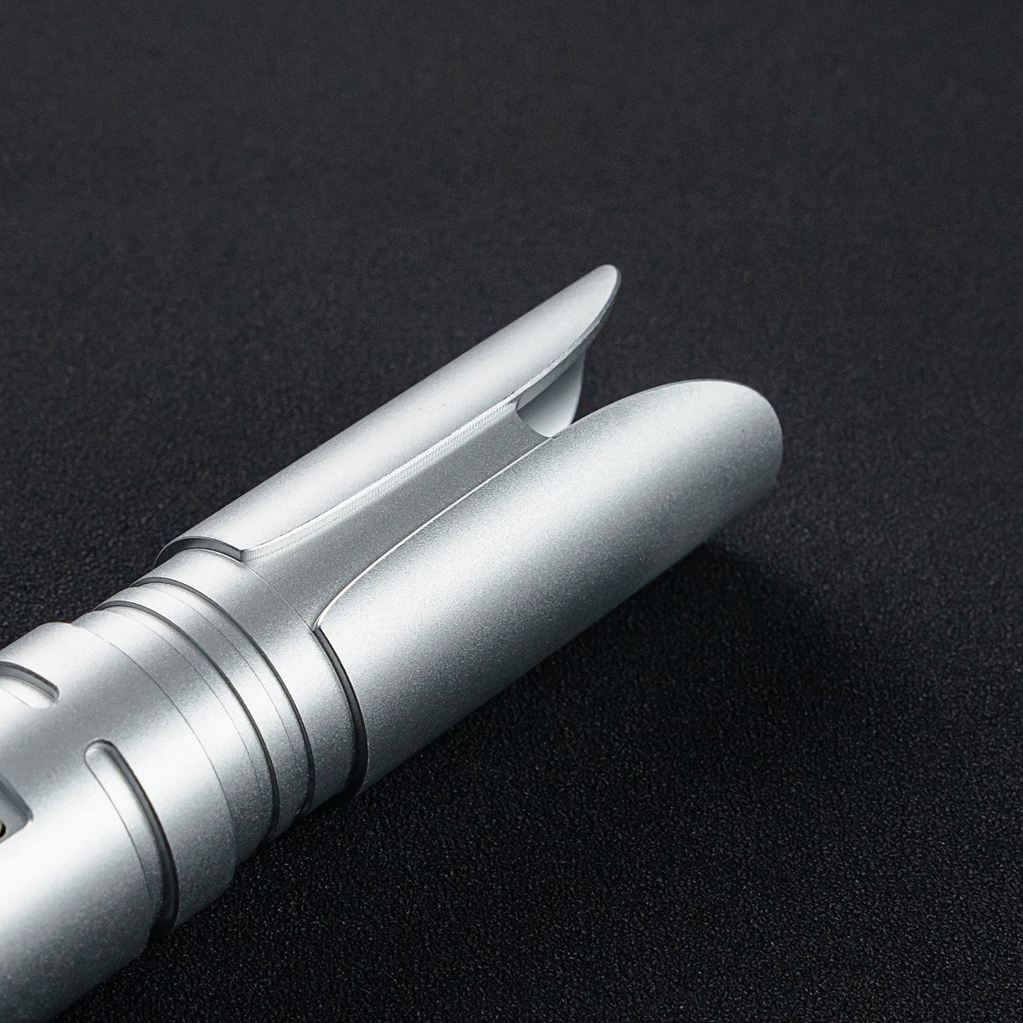 F8 Sirius: The Guiding Star Lightsaber