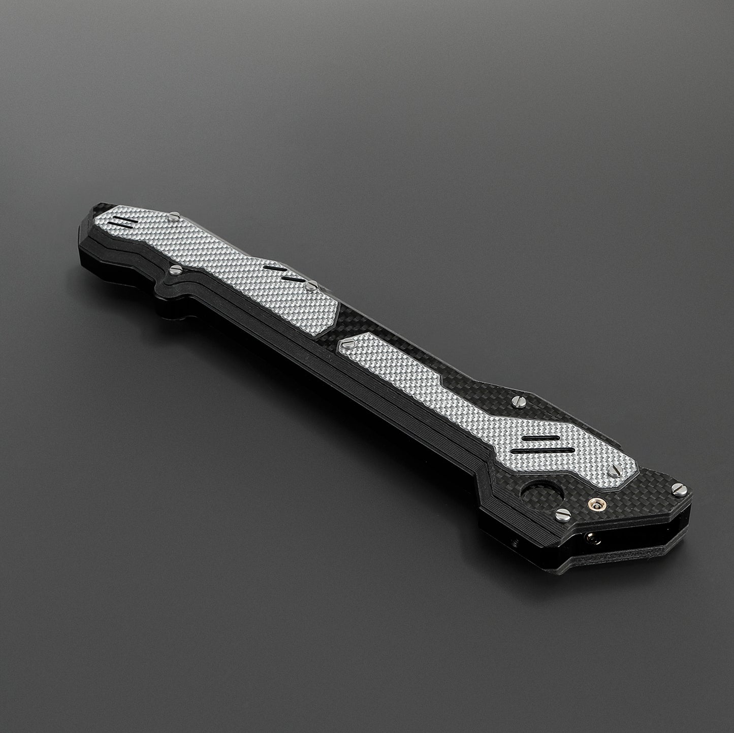 The Cyber Vanguard Carbon Fiber Tactical Blade (Xenopixel)